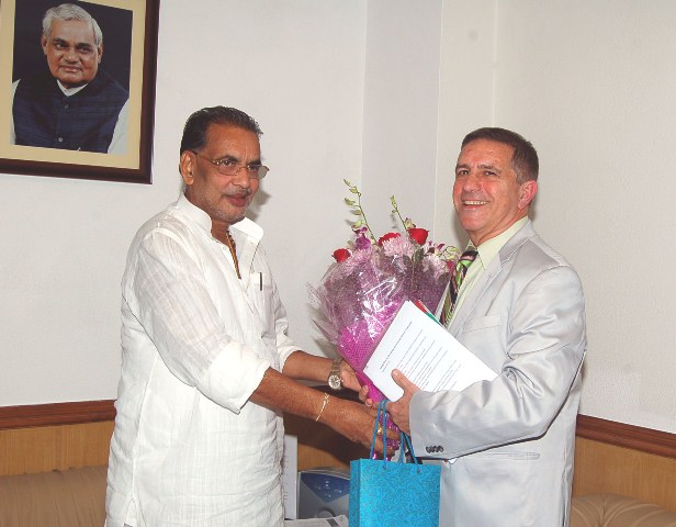 The Israeli Ambassador to India, Mr. Daniel Carmon meets the Union Minister for Agriculture, Shri Radha Mohan Singh, in New Delhi on September 18, 2014.